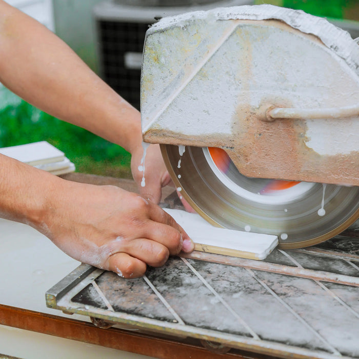 How to Tell If a Diamond Saw Blade Is Dull